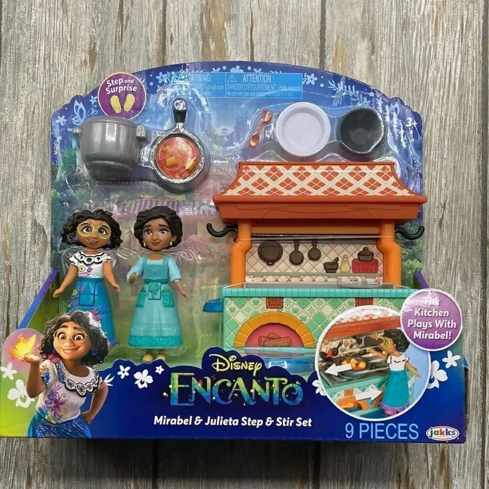 Girls Encanto Disney Mirabel & Julieta Step & Stir Doll 9- Piece Play Set & Bag